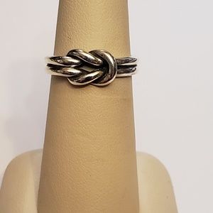 James Avery lovers heart knot ring size 6